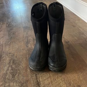 Youth size 5 Bogs boots.